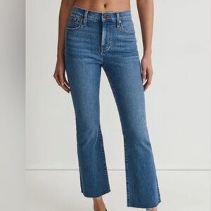MADEWELL MID-RISE KICK OUT RAW HEM JEANS SIZE 26 NEW WITHOUT TAGS